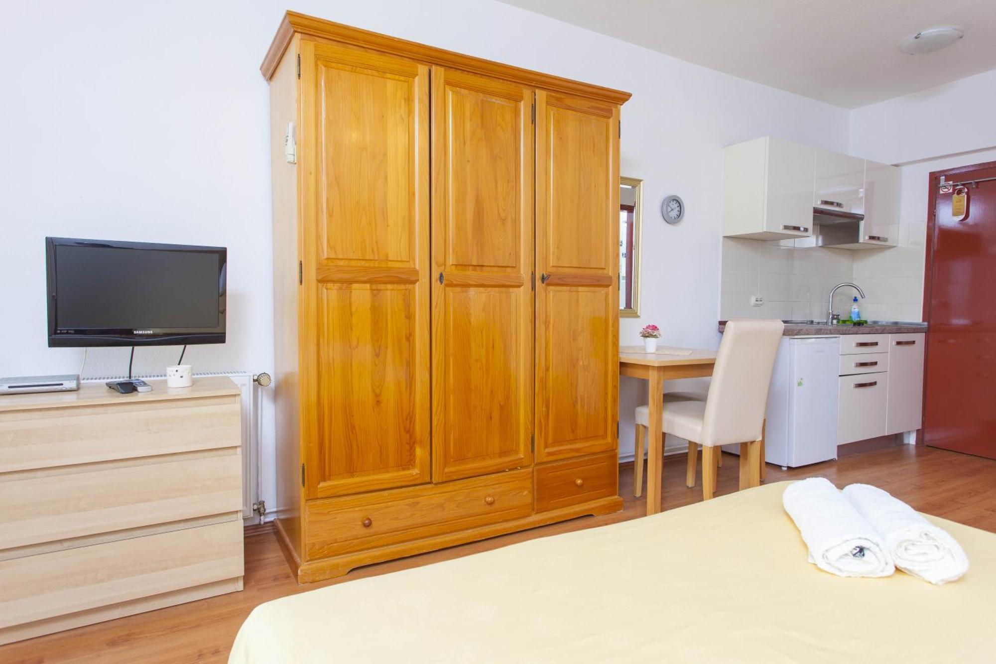 House Bilic Appartement Baška Voda Kamer foto